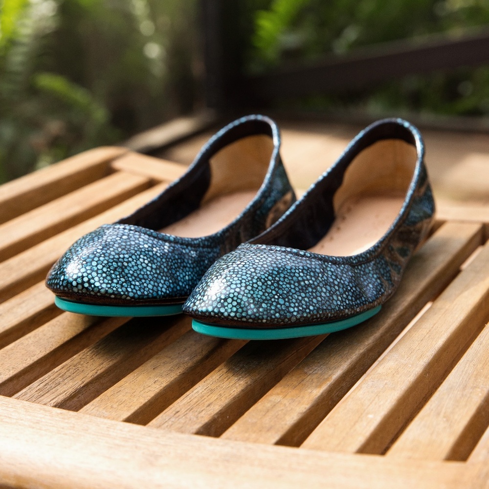 Hand-Painted Green-Blue Colorshift 'Toscani' Tieks - Picture 6 of 8